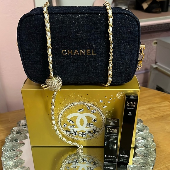 CHANEL Other - Chanel Absolute Allure Makeup Set-Rouge Allure in Pirate-Noir Mascara Black